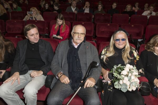 «Удивительный момент»: сын Никиты Михалкова Артем стал отцом в четвертый раз