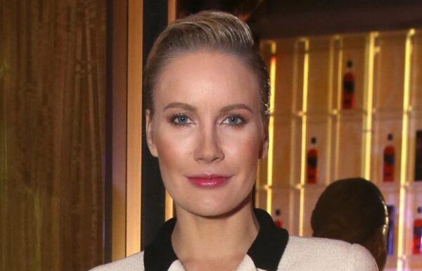 Ведущая Елена Летучая рассказала, как ее загипнотизировала цыганка