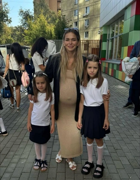 Анна Хилькевич с дочерьми