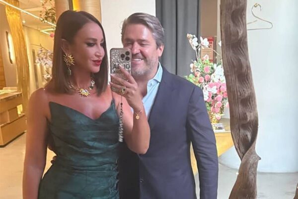 Бузову заметили в компании неизвестного мужчины