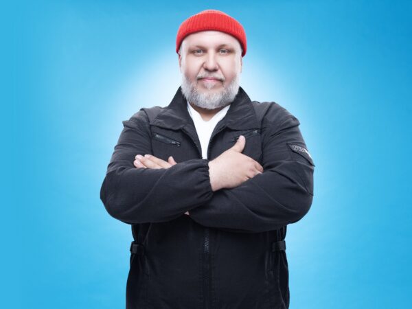 СКОРОСТЬ, ДРАЙВ И ЮРИЙ СИДОРЕНКО: ВЕДУЩИЙ «ЧЕ!» НА GARAGE FEST ИГОРА ДРАЙВ 2025