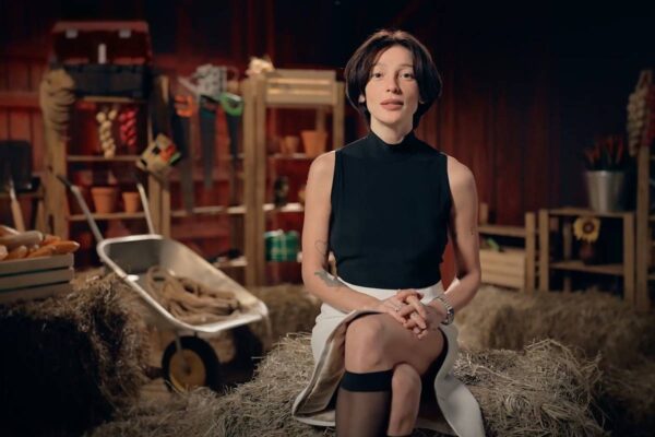 Ивлеева объявила о возвращении после скандала с «голой вечеринкой»