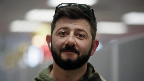 Михаил Галустян показал лицо без бороды после смены имиджа