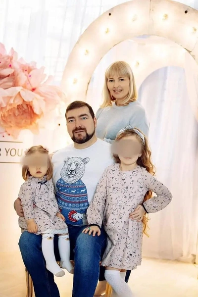 Виталий и Анастасия Бессмертные с детьми
