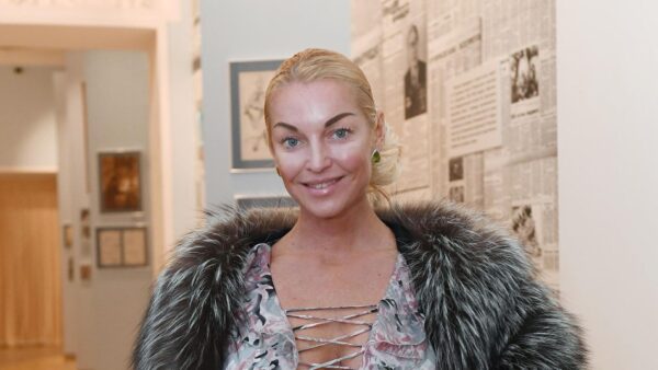 Волочкова рассказала, с кем отправилась на Мальдивы