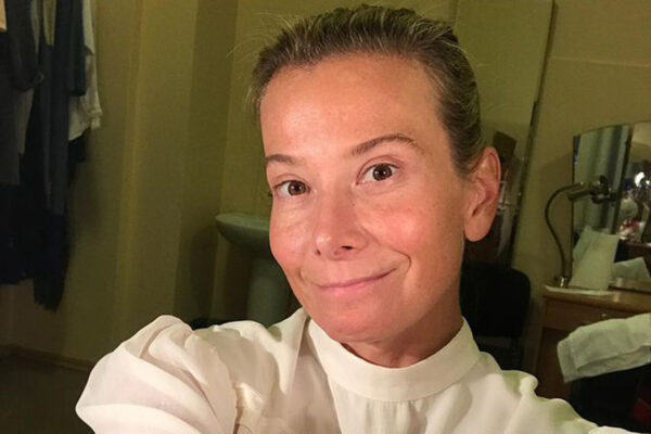 «Звездач»: телеведущая Юлия Высоцкая заработала 10 млрд рублей на лекарствах