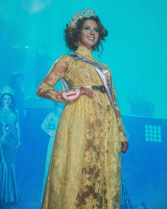 Полина Диброва