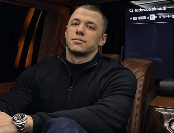 Macan сжег BMW на сцене во время своего концерта в Москве