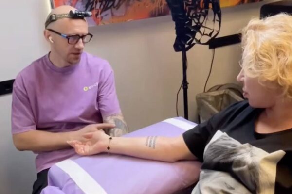 Мать Тимати сделала тату в честь новой внучки