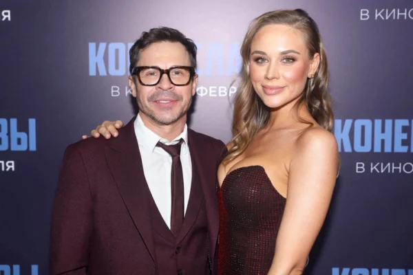 Не Криштиану, но тоже щедрый: Деревянко одарил жену бриллиантами