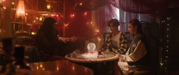 Никита Кологривый и Максим Лагашкин на новых кадрах комедии «Семейный призрак» Никита Кологривый и Максим Лагашкин на новых кадрах комедии «Семейный призрак»