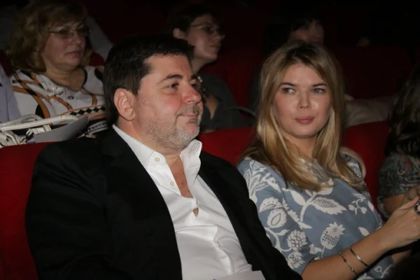 Сестра Веры Брежневой через суд требует от Цекало алименты на детей