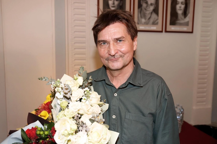 Юрий Бутусов