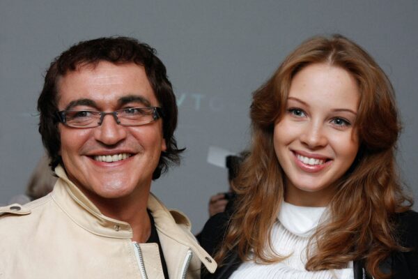 Жена любовника Дибровой избила его