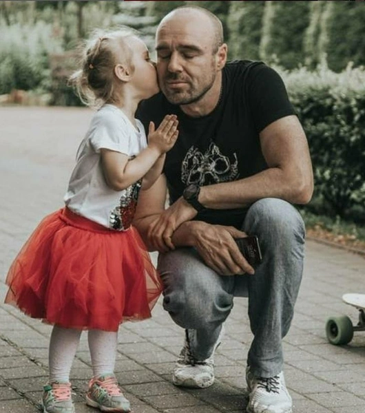 Роман Товстик с дочкой