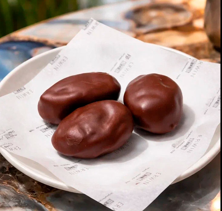 Чернослив в шоколаде в ресторанах Александра Раппопорта